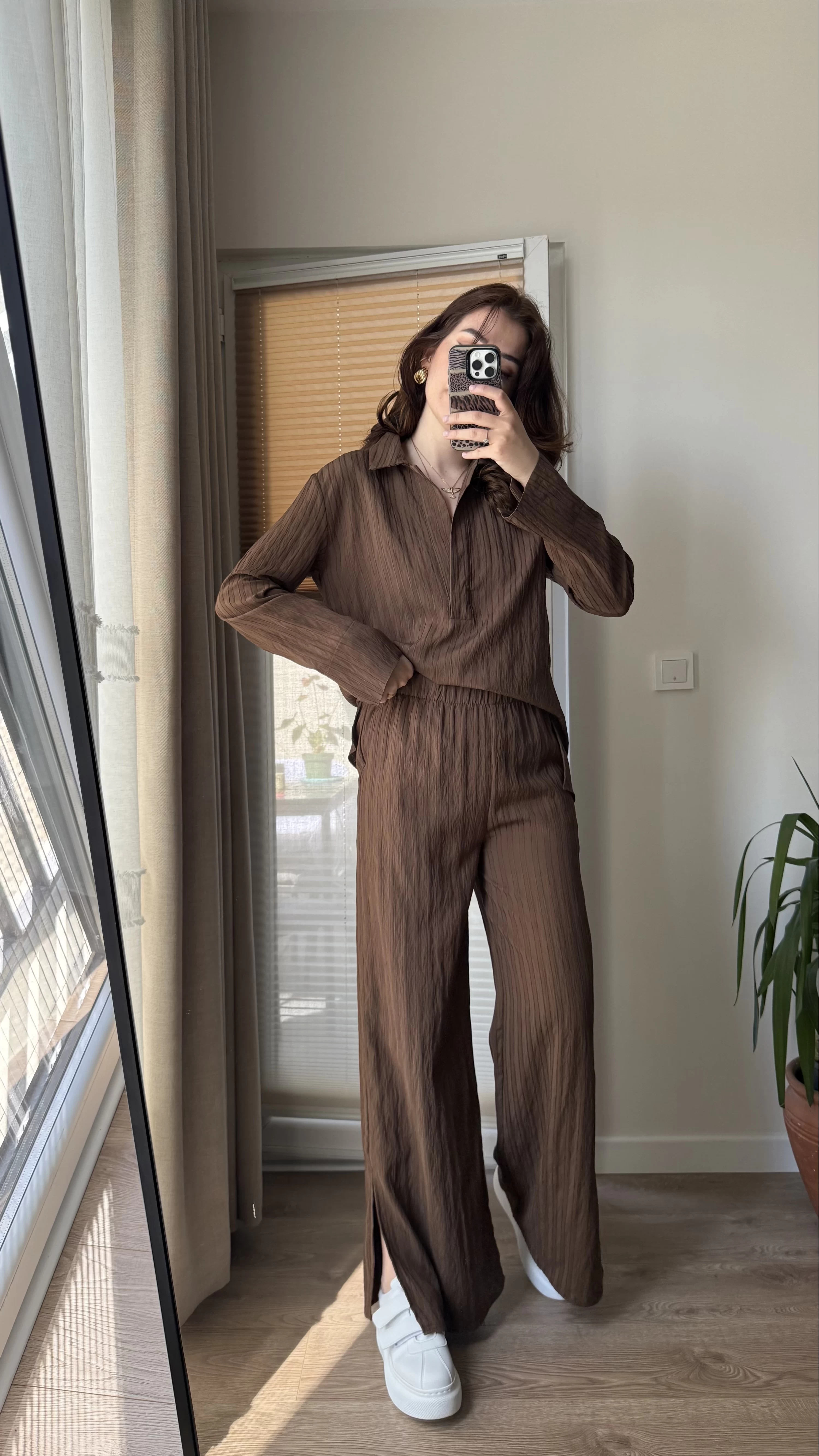 AIRA BUTTON DOWN SET